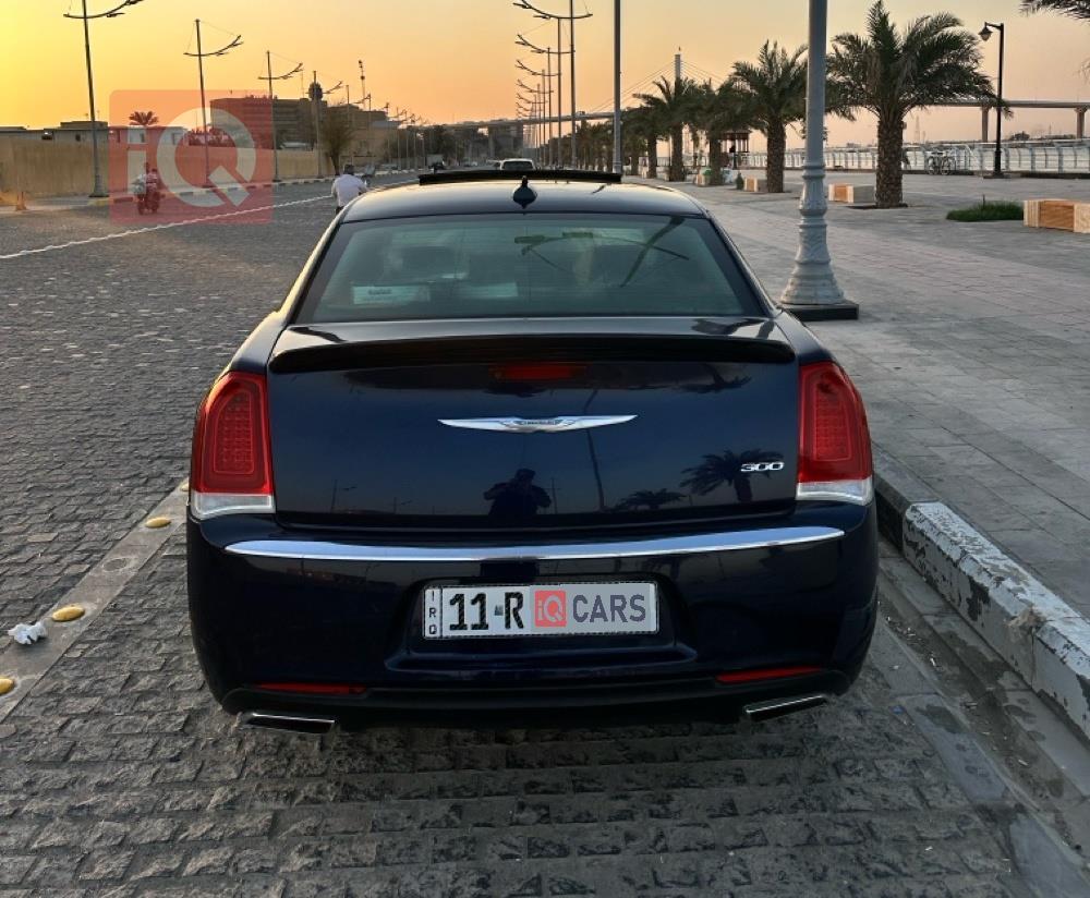 كرايسلر 300